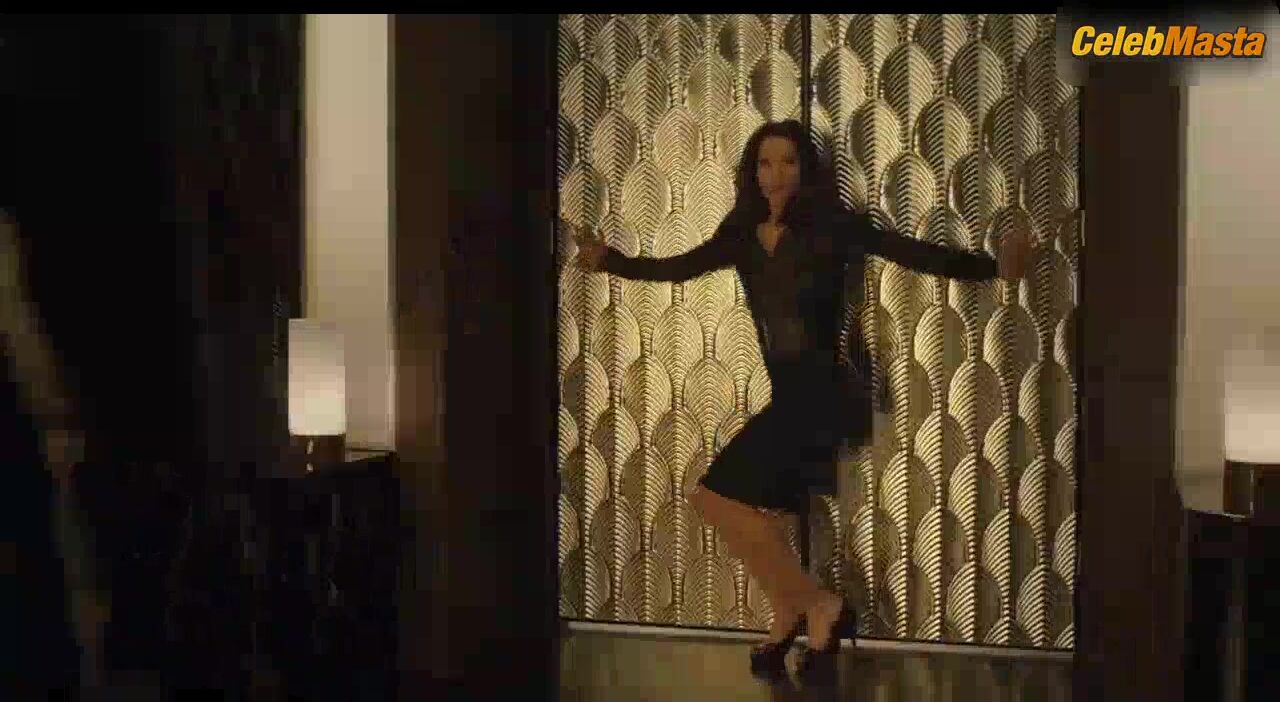 Emmanuelle Vaugier Booty, Tits Scene From Lost Girl - Photo 2 of 5 photo 1