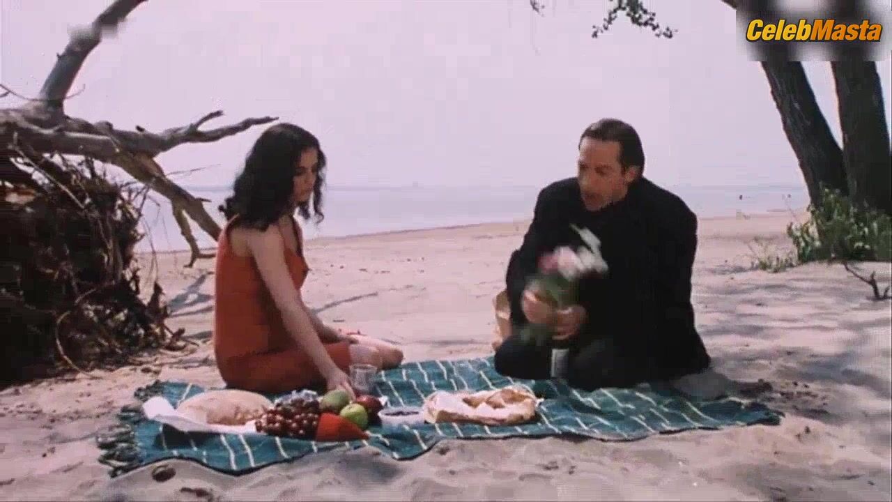 Emmanuelle Vaugier ’s Breasts Scene In Hysteria - Photo 2 of 5 photo 1