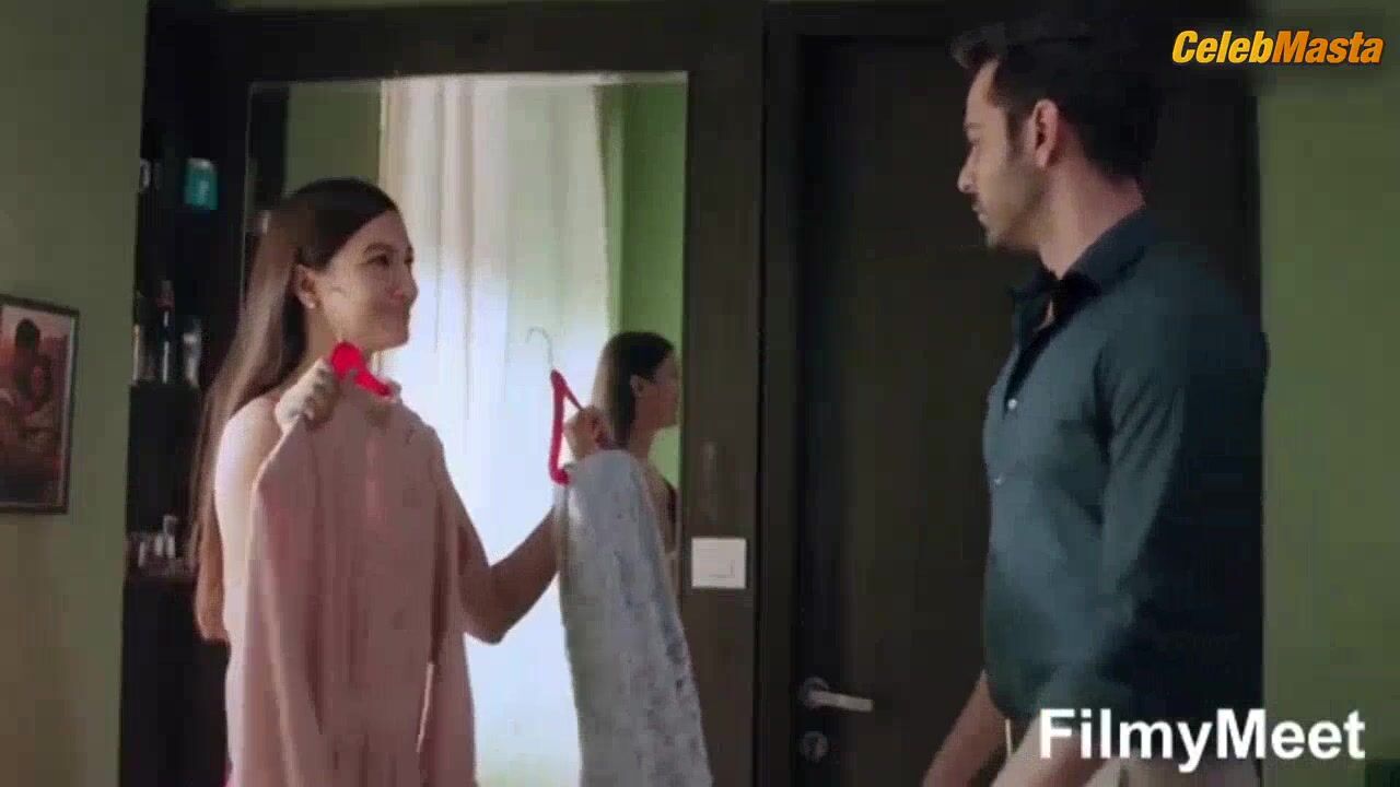 Gauhar Khan Sexy Scene From Salt City - Photo 1 of 5