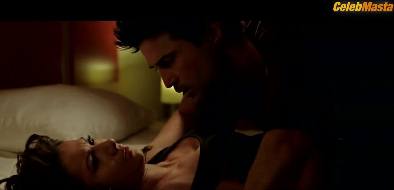 Gauhar Khan ’s Thong Scene In Fever - Photo 2 of 5 photo 4