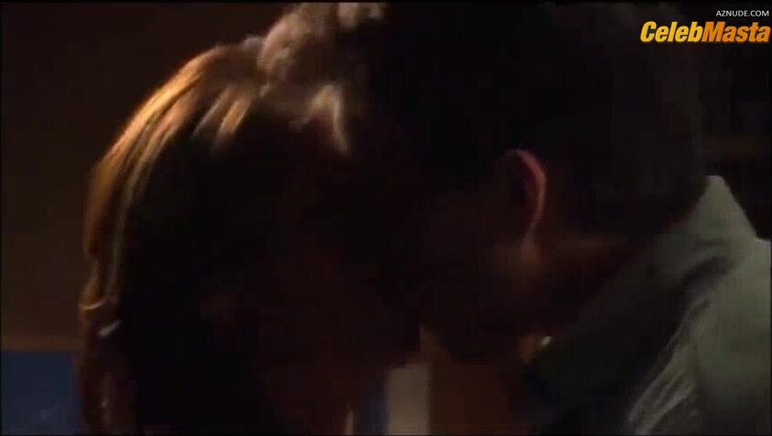 Amy Jo Johnson Steamy Scene In Fatal Trust - Photo 2 of 5