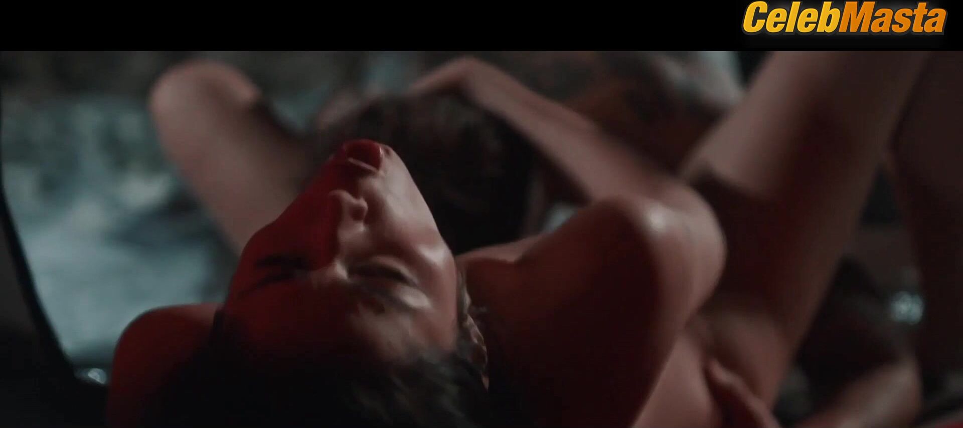 Ayanna Misola Shows Tits Scene In Salamat Daks - Photo 1 of 5 photo 4
