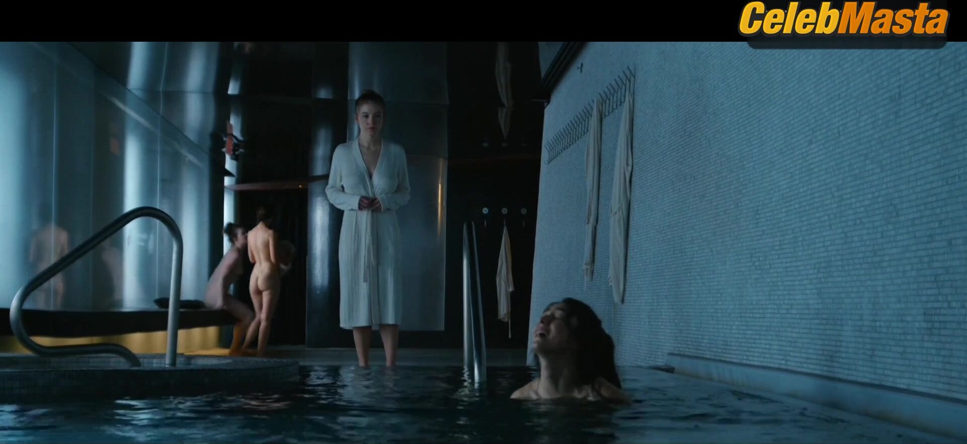 Natasha Liu Bordizzo Sydney Sweeney And Booty Scene From The - Photo 1 of 5 photo 5