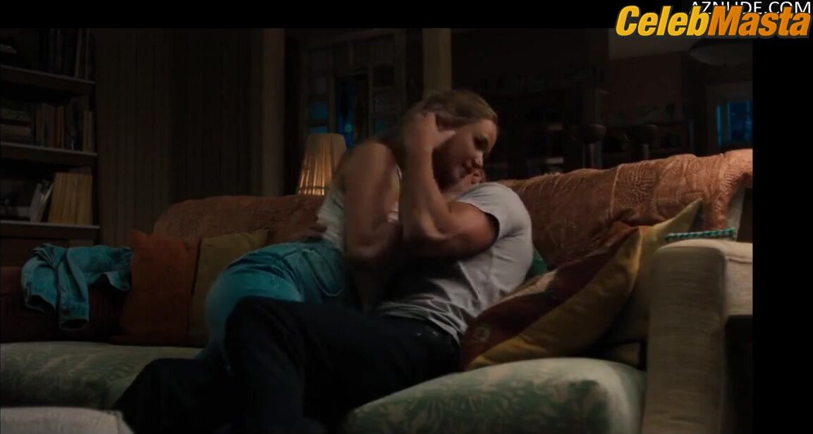 Jennifer Lawrence Ass And Underwear Scene From No Hard Feelings - Photo 3 of 5