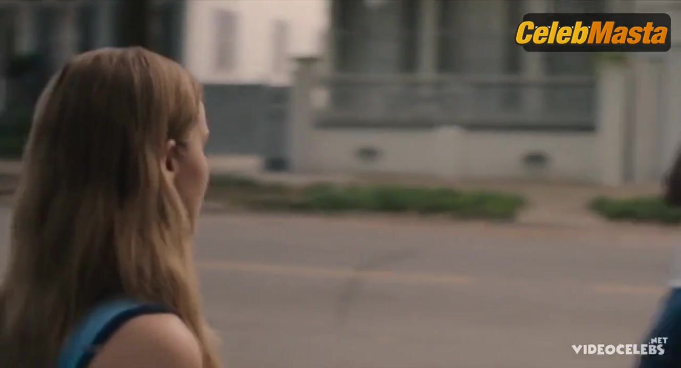 Jennifer Lawrence Swimsuit Scene From Causeway - Photo 2 of 5 photo 3