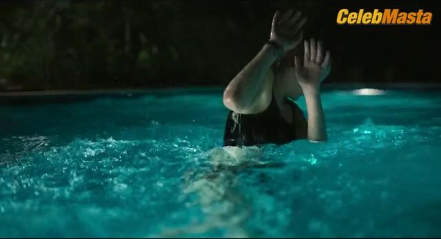 Jennifer Lawrence Underwear Scene From Causeway - Photo 2 of 5 photo 5
