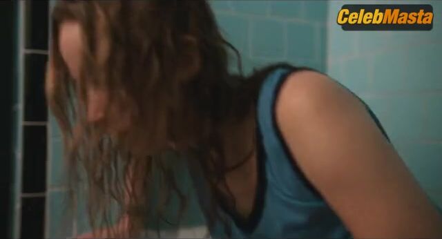 Jennifer Lawrence Underwear Scene From Causeway - Photo 1 of 5 photo 4