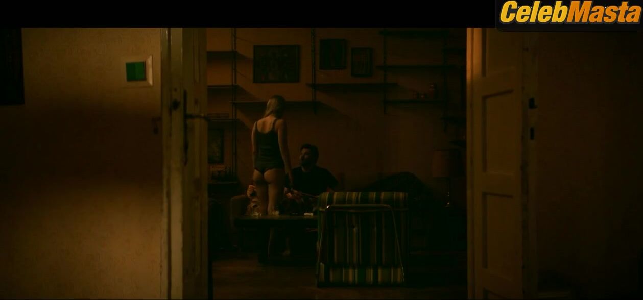 Jennifer Lawrence Underwear Scene From Red Sparrow - Photo 2 of 5
