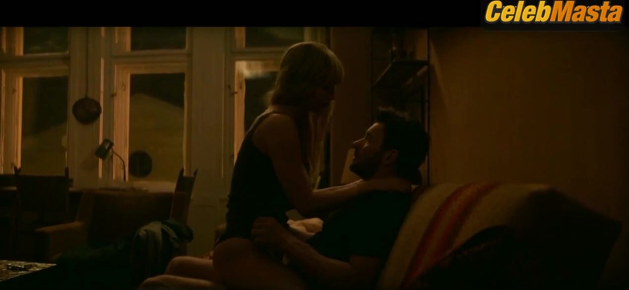 Jennifer Lawrence Underwear Scene From Red Sparrow - Photo 2 of 5 photo 3