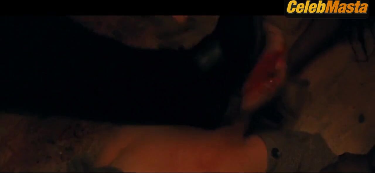 Jennifer Lawrence Tits Scene From Mother! - Photo 2 of 5 photo 5