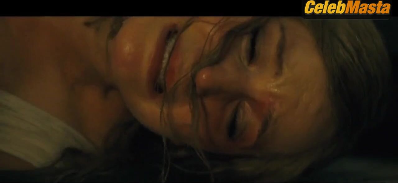 Jennifer Lawrence Sexy Scene From Mother! - Photo 1 of 5 photo 4