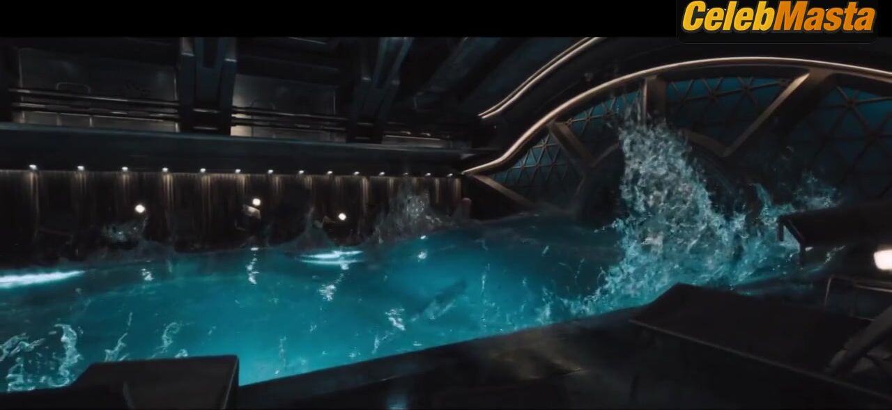 Jennifer Lawrence Hot Scene From Passengers - Photo 2 of 5