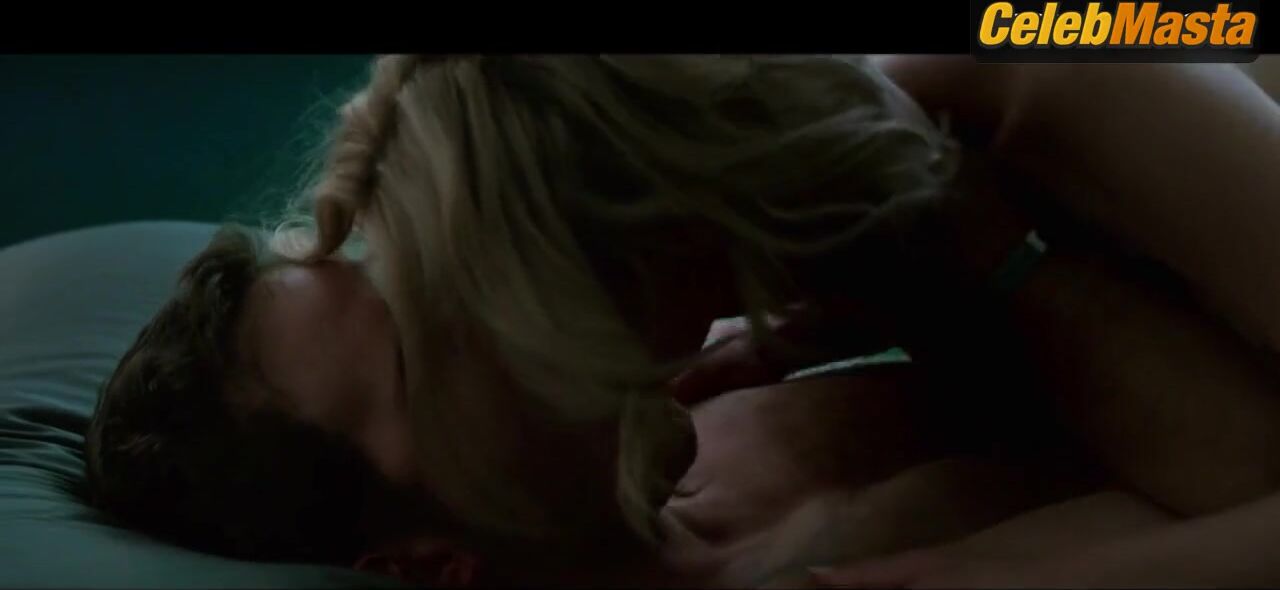 Jennifer Lawrence Ass Scene From Passengers - Photo 2 of 5