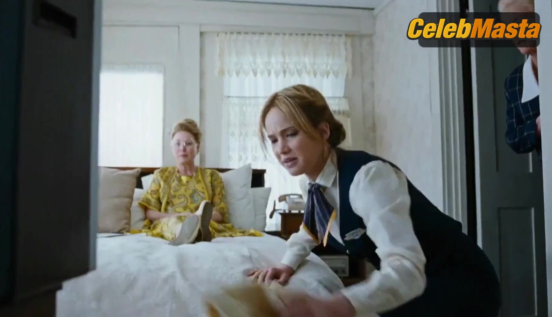 Jennifer Lawrence Hot Scene From Joy - Photo 2 of 5