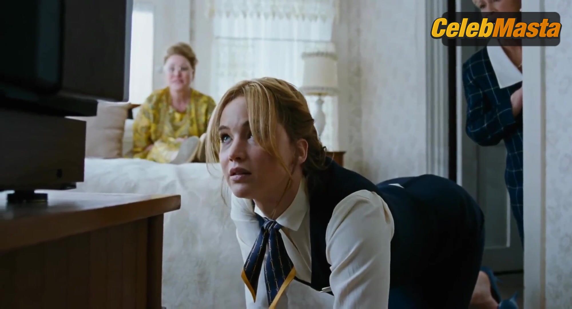 Jennifer Lawrence Hot Scene From Joy - Photo 2 of 5 photo 4