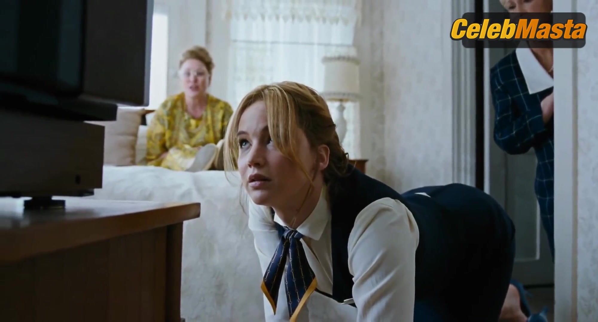 Jennifer Lawrence Hot Scene From Joy - Photo 2 of 5 photo 5