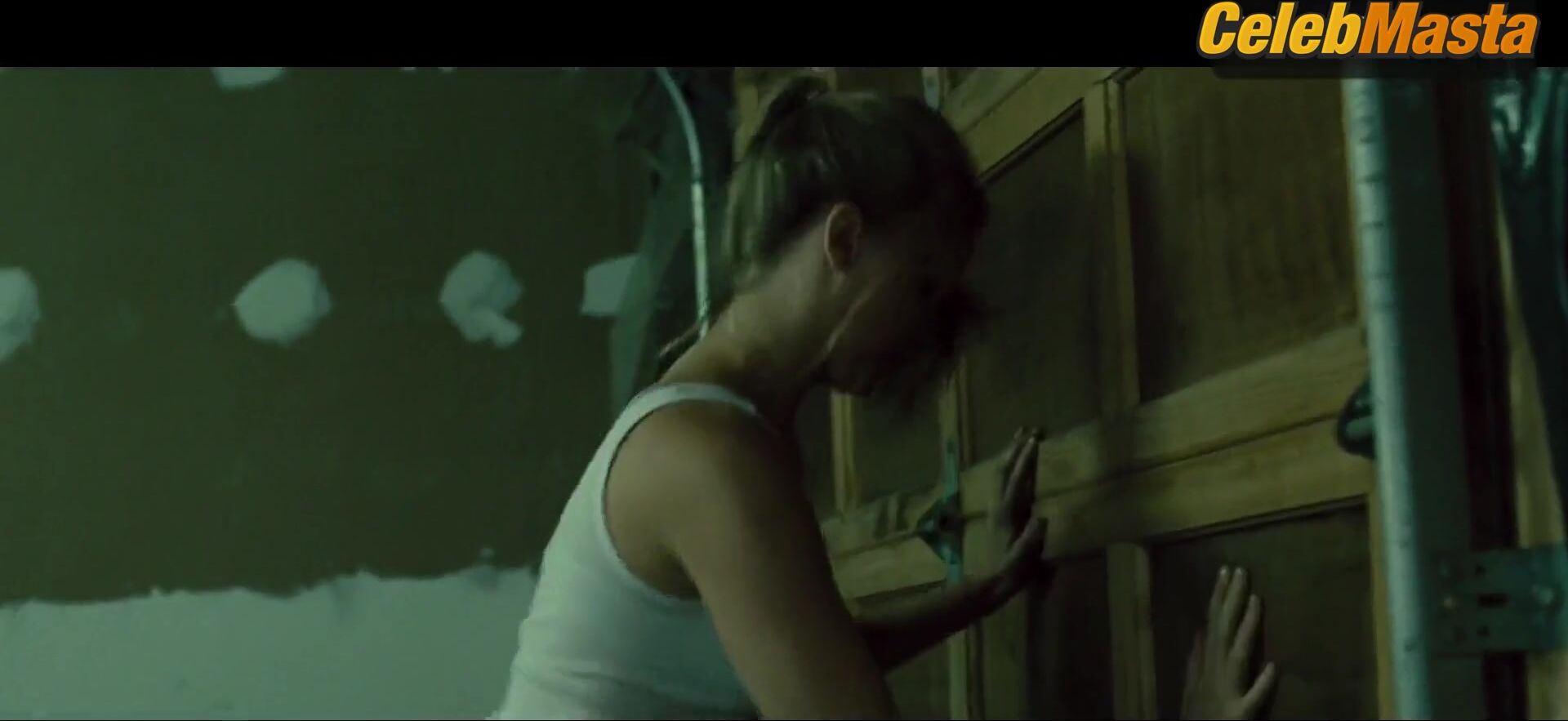 Jennifer Lawrence Sexy Scene From House At The End Of The - Photo 1 of 5 photo 4
