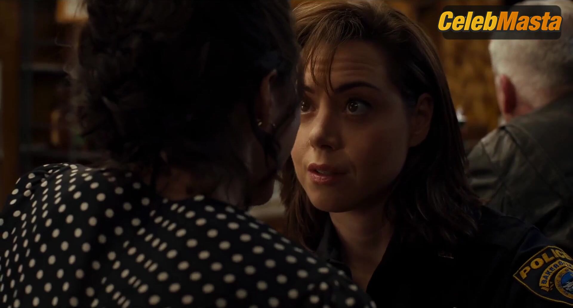 Aubrey Plaza And Margaret Qualley’s Lesbian Scene - Photo 2 of 5 photo 4