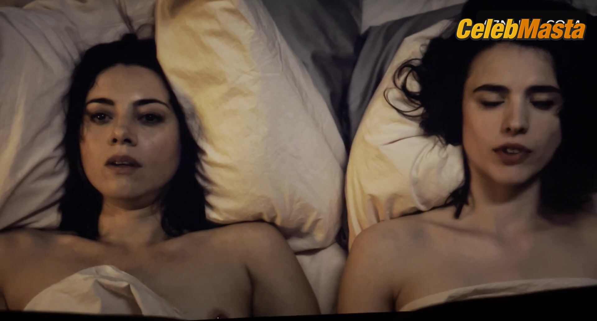 Aubrey Plaza And Margaret Qualley Lesbian, Breasts Scene - Photo 1 of 5 photo 3