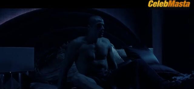 Demi Moore Margaret Qualley And Breasts, Butt Scene In - Photo 1 of 5 photo 2