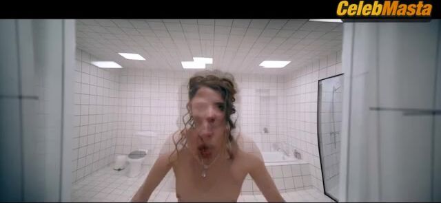 Margaret Qualley Breasts, Prosthetic Scene In The Substance - Photo 5 of 5 photo 2