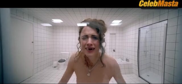 Margaret Qualley Breasts, Prosthetic Scene In The Substance - Photo 5 of 5