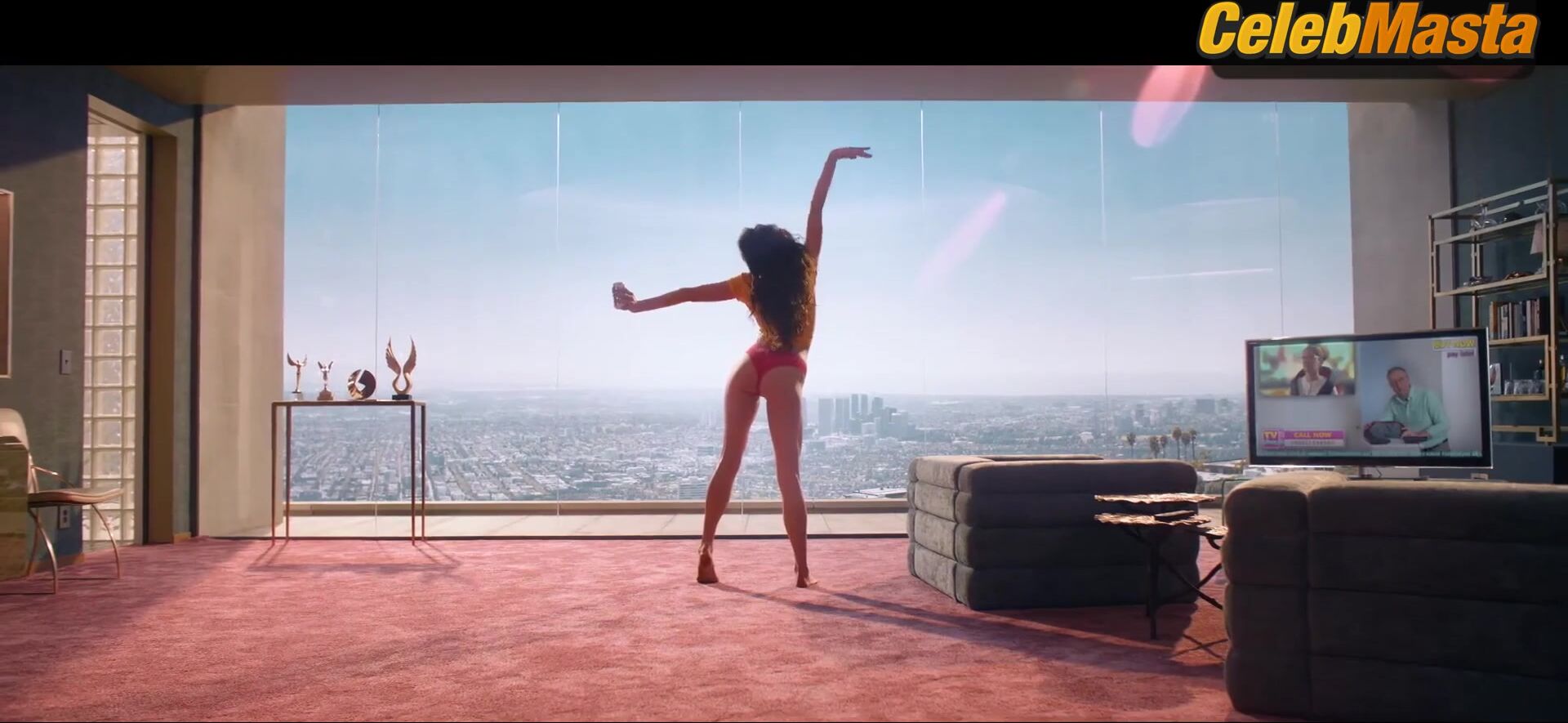 Demi Moore And Margaret Qualley Sexy Scene From The - Photo 1 of 5 photo 2