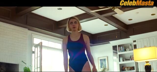 Margaret Qualley ’s Sexy Scene From Kinds Of Kindness - Photo 1 of 5 photo 4