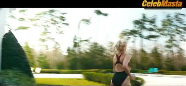 Margaret Qualley ’s Sexy Scene From Kinds Of Kindness - Photo 1 of 5 photo 5