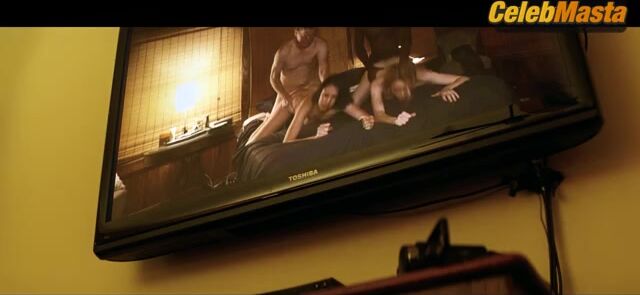 Emma Stone And Margaret Qualley Tits, Ass Scene From - Photo 1 of 5 photo 4