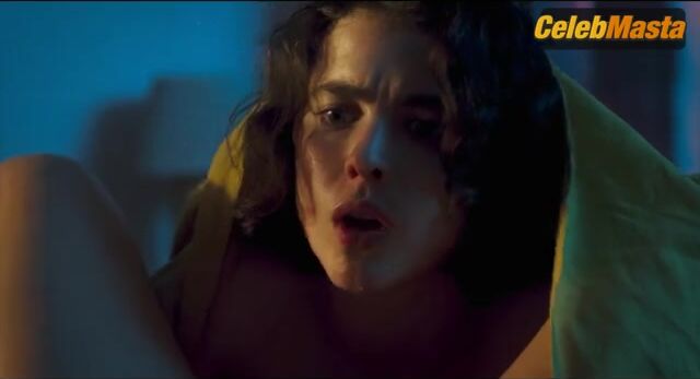 Annie Gonzalez Margaret Qualley And Tits, Lesbian Scene - Photo 2 of 5