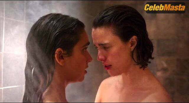 Geraldine Viswanathan And Margaret Qualley’s Lesbian Scene - Photo 3 of 5
