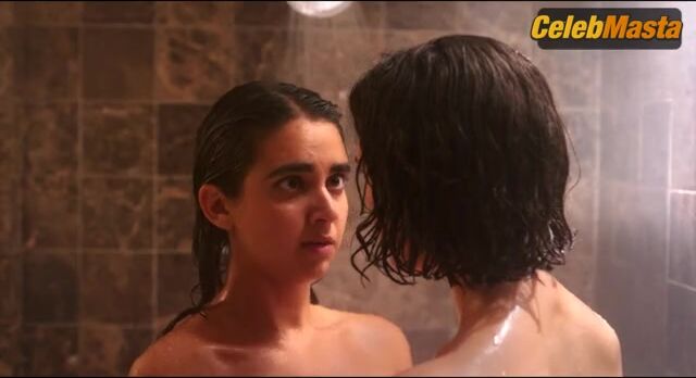 Geraldine Viswanathan And Margaret Qualley’s Lesbian Scene - Photo 3 of 5 photo 4