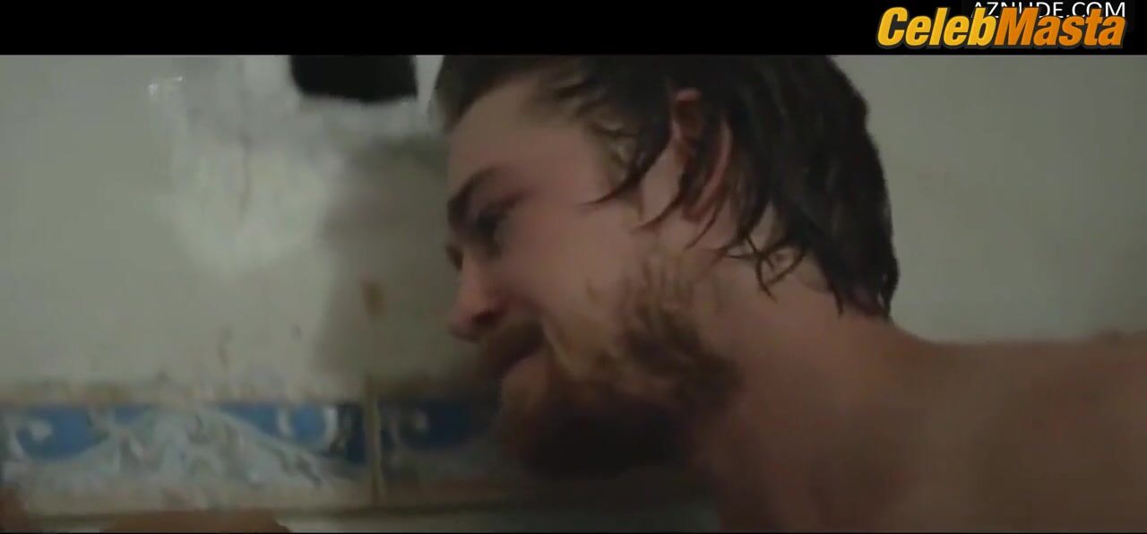 Margaret Qualley ’s Ass, Tits Scene In Stars At Noon - Photo 1 of 5 photo 5