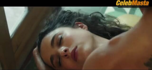 Margaret Qualley Tits Scene From Stars At Noon - Photo 1 of 5 photo 3