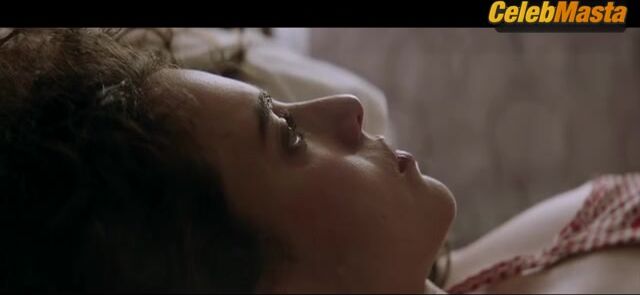 Margaret Qualley Tits, Ass Scene From Stars At Noon - Photo 2 of 5 photo 3