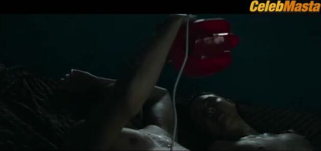 Margaret Qualley Tits Scene From Stars At Noon - Photo 2 of 5 photo 4