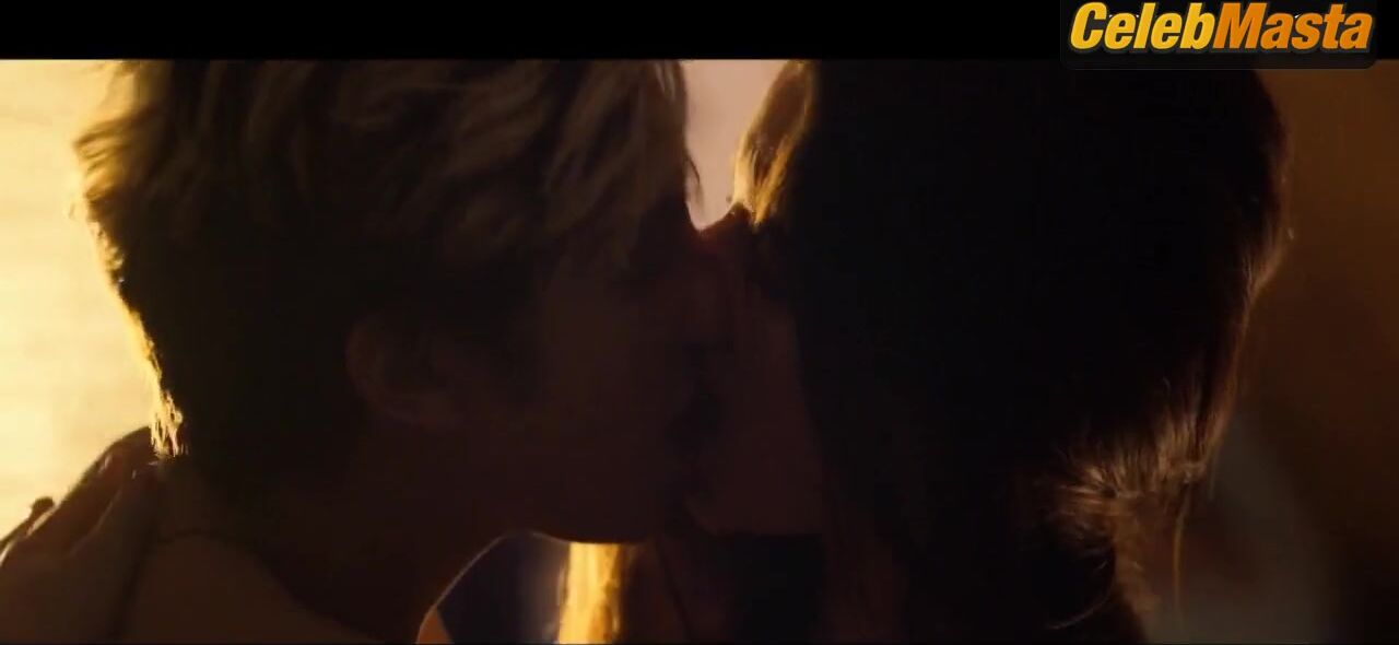 Margaret Qualley ’s Underwear Scene From Death Note - Photo 2 of 5