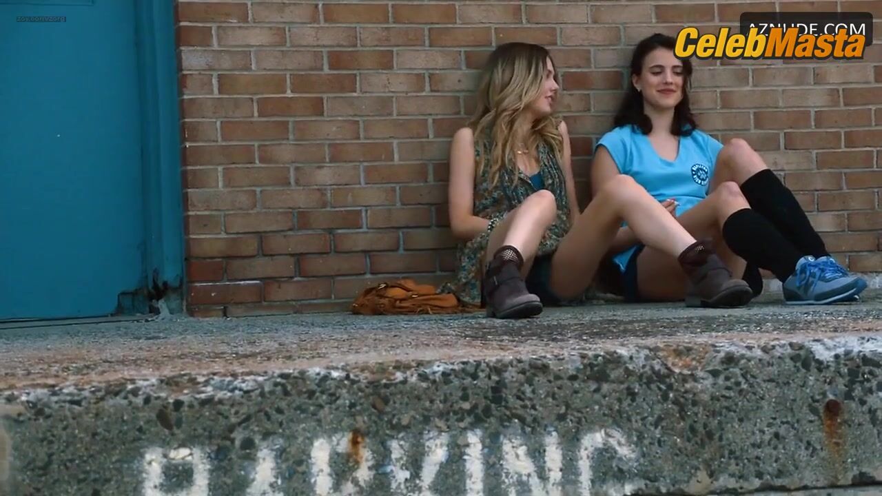 Margaret Qualley Booty, Tits Scene From The Leftovers - Photo 2 of 5