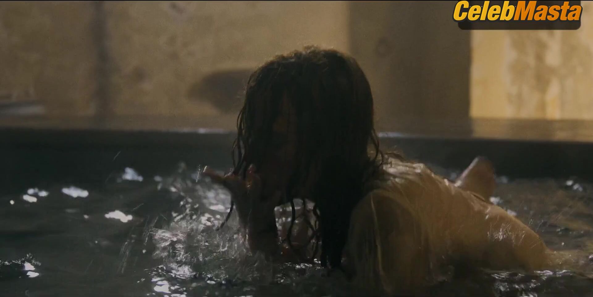 Giulia Heathfield Di Renzi Sydney Sweeney And Underwear Scene From - Photo 1 of 5 photo 4