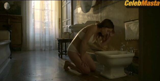 Sydney Sweeney ’s Underwear Scene From Immaculate - Photo 2 of 5
