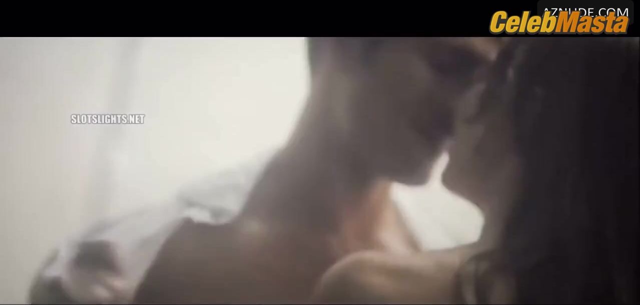 Sydney Sweeney Tits Scene From Anyone But You - Photo 2 of 5 photo 4