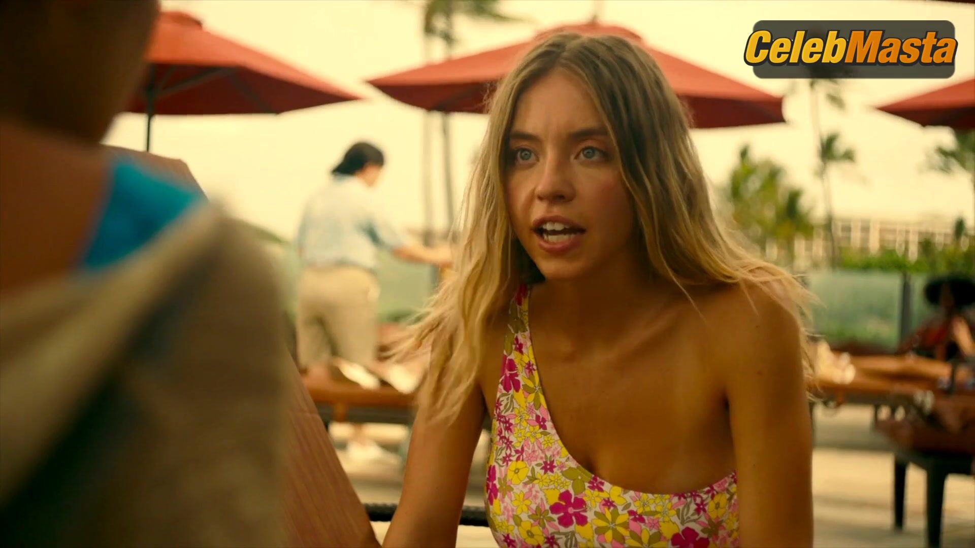 Sydney Sweeney Swimsuit Scene From The White Lotus - Photo 1 of 5 photo 2