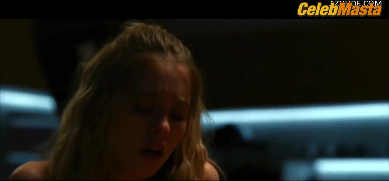 Sydney Sweeney Tits Scene From The Voyeurs - Photo 2 of 5 photo 5