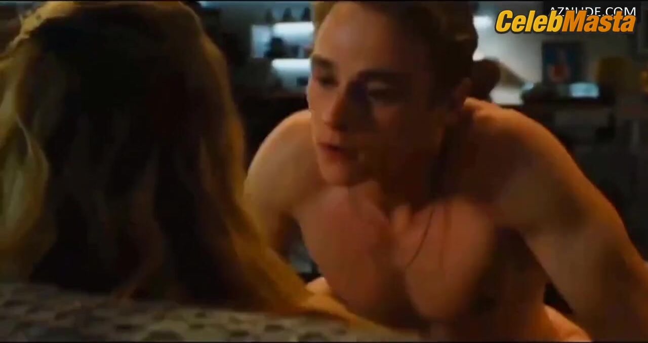 Sydney Sweeney Tits Scene From The Voyeurs - Photo 1 of 5 photo 3
