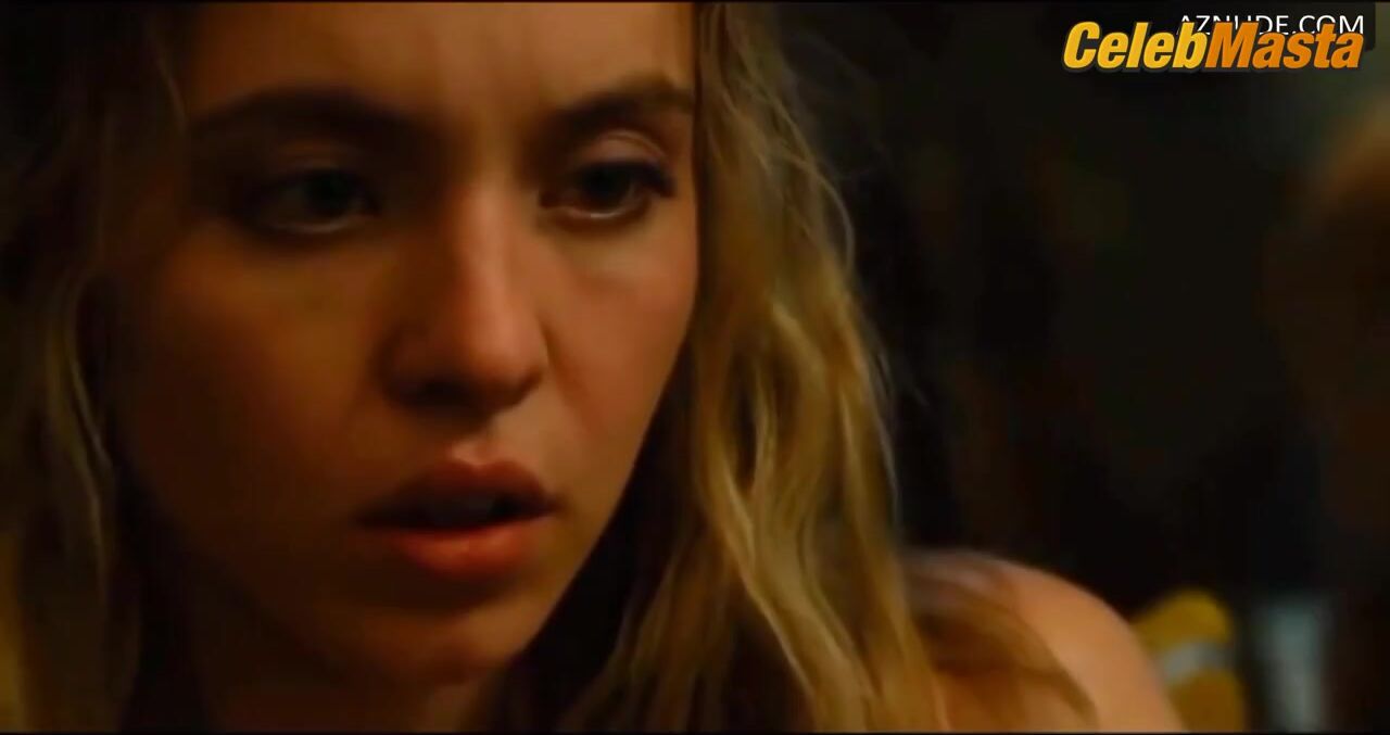 Sydney Sweeney Tits Scene From The Voyeurs - Photo 1 of 5 photo 4