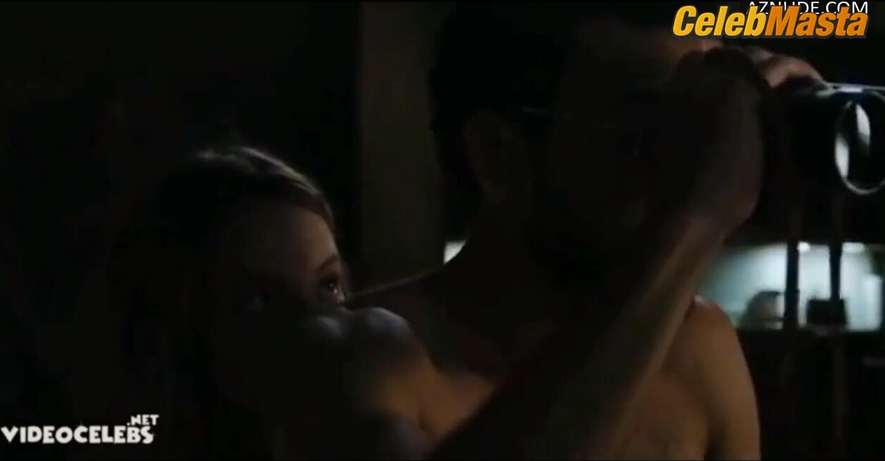 Sydney Sweeney ’s Hot Scene In The Voyeurs - Photo 5 of 5 photo 3