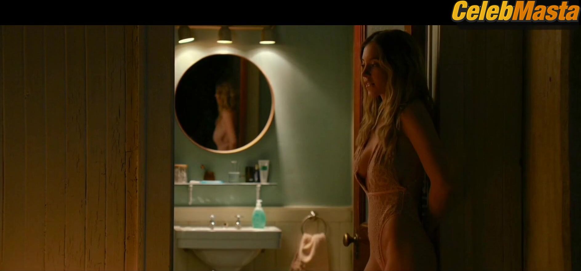 Sydney Sweeney ’s Thong Scene From The Voyeurs - Photo 2 of 5