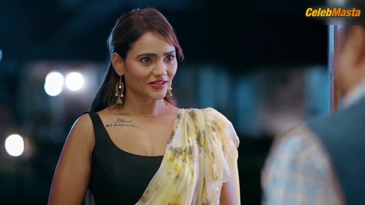 Jinnie Jaaz Ass Scene In Love Guru - Photo 3 of 5 photo 1