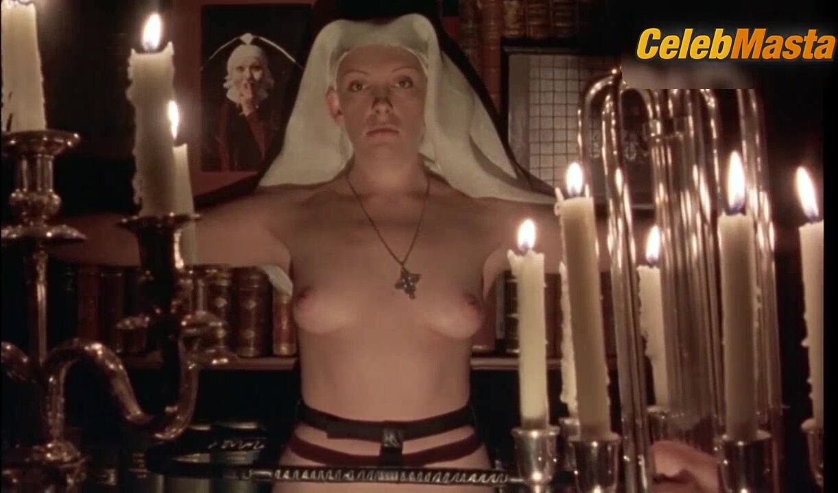 Toni Collette ’s Tits, Bush Scene In 81/2 Women - Photo 2 of 5 photo 5